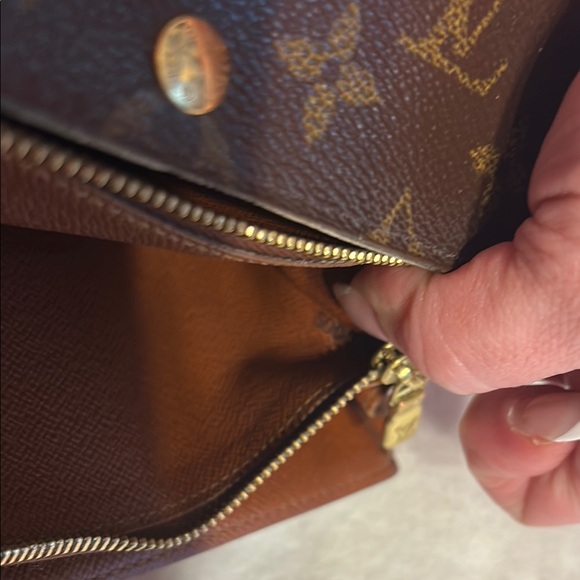 Louis Vuitton Brown Monogram continental Wallet - Picture 15 of 17